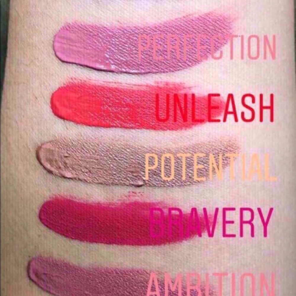 $125 - NIB UNLEASH Powerlips Fluid